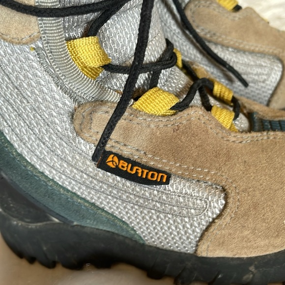 Burton Kids Moto Boots. Excellent Condition. Size 11. - Picture 5 of 9